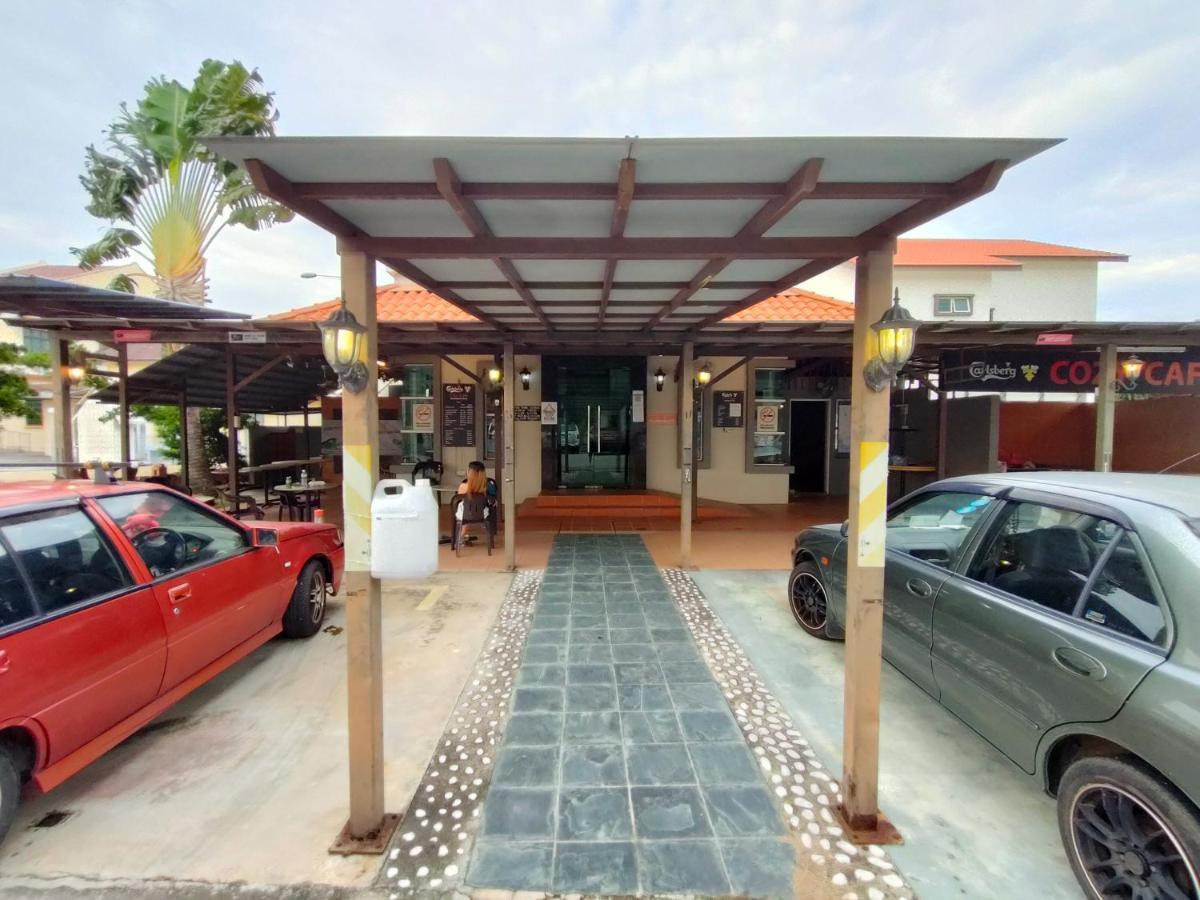 Cozzy Motel Malacca Exteriör bild