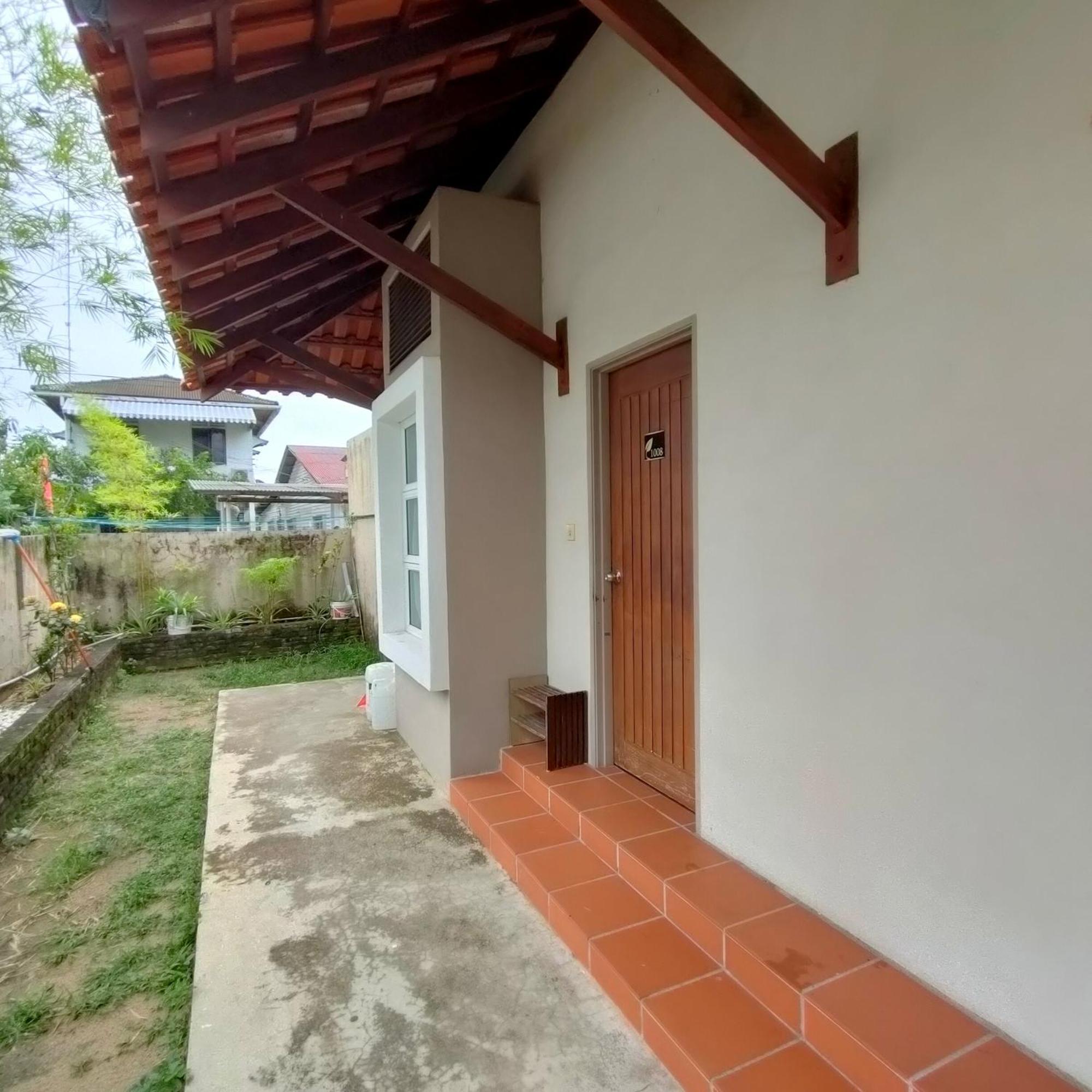 Cozzy Motel Malacca Exteriör bild